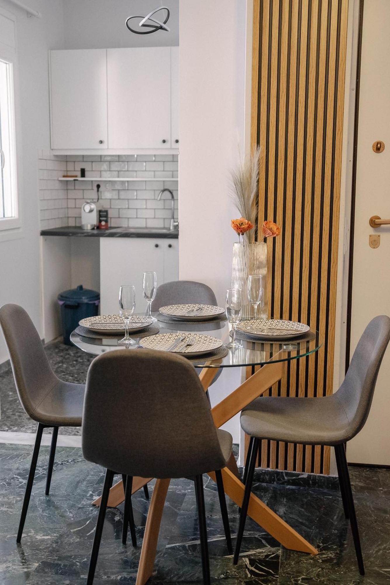 Apartament 3Cs Athens Ampelokipoi Comfy Flat Ft Patio Airport Direct Day N Night Zewnętrze zdjęcie